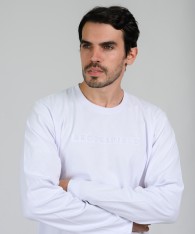 Remera Embossed