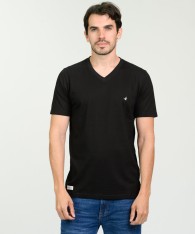 Remera Logo V Embroidery