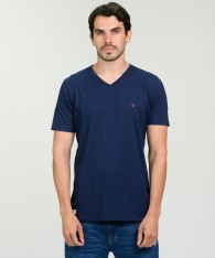 Remera Logo V Embroidery