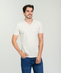 Remera Logo V Embroidery