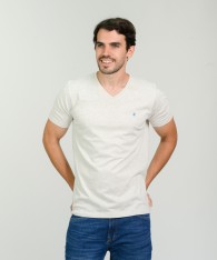 Remera Logo V Embroidery