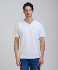 Remera Logo V Embroidery