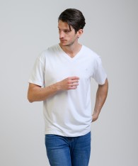 Remera Logo V Embroidery