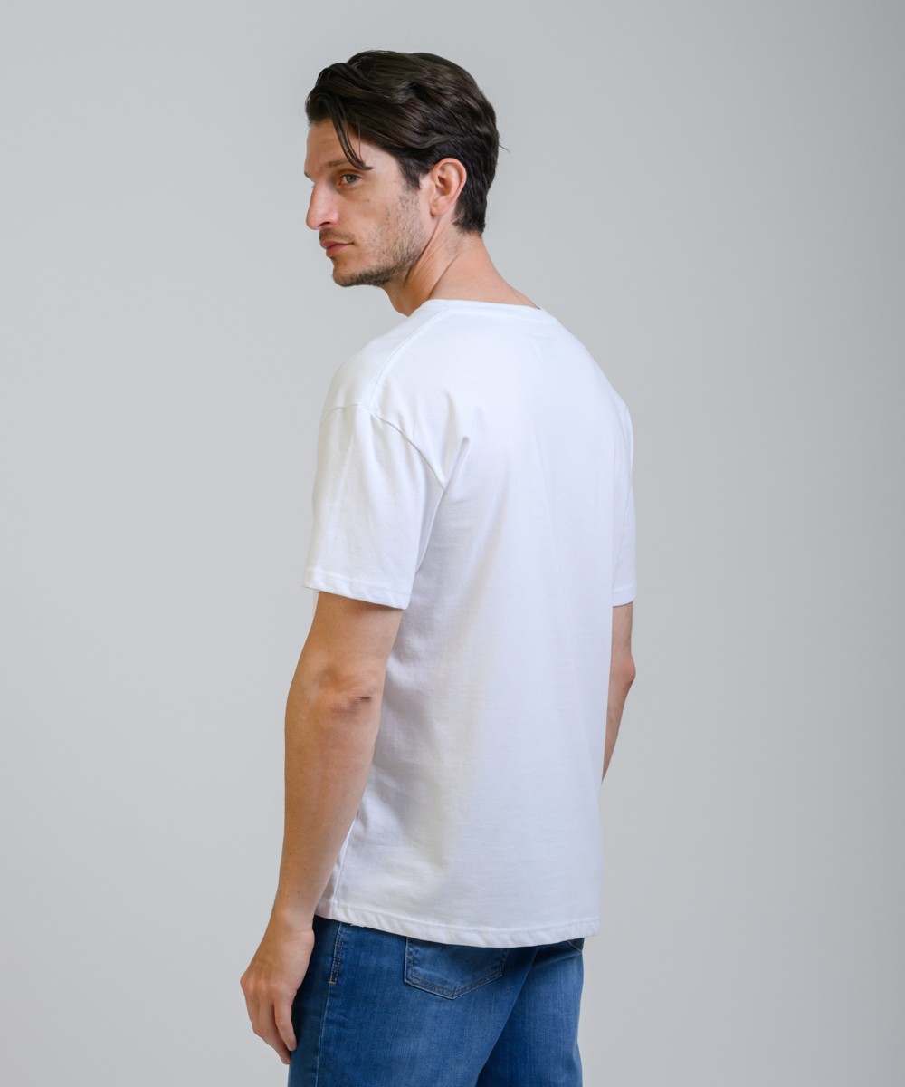 Remera Logo V Embroidery