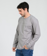 Remera Embossed